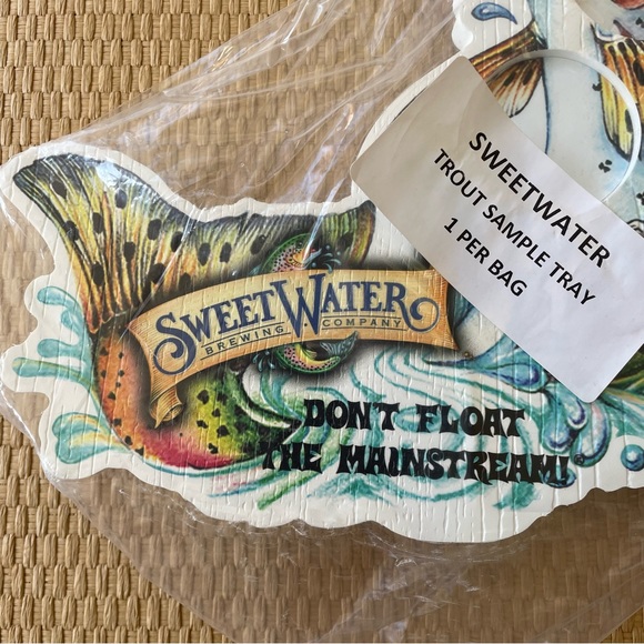 SweetWater Brewing Company Trout Sample Tray “Don’t Float The Mainstream” New - Picture 3 of 8